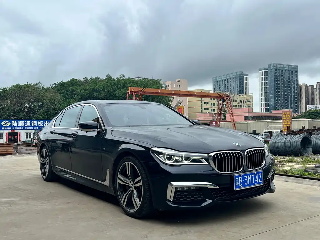 BMW 7 Series 2018 — фото 3