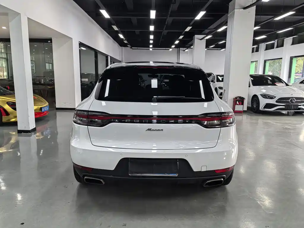 Porsche Macan 2018 — фото 6