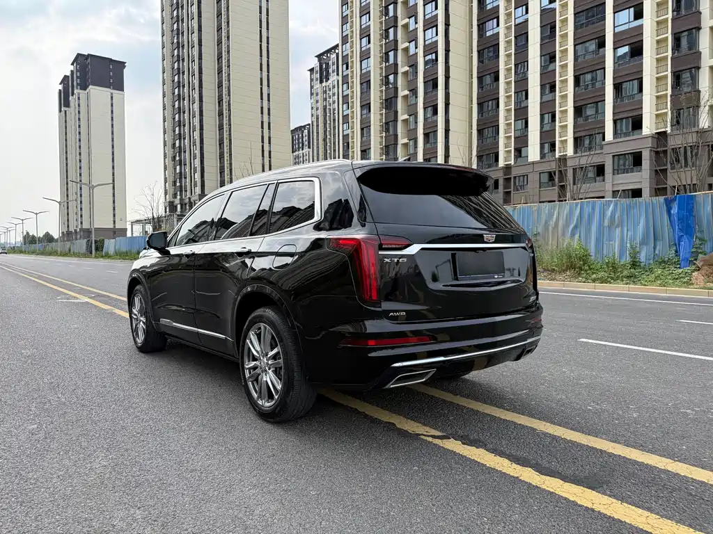 Cadillac XT6 2022 — фото 9