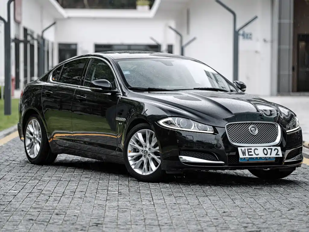 Jaguar XF 2011 — фото 2