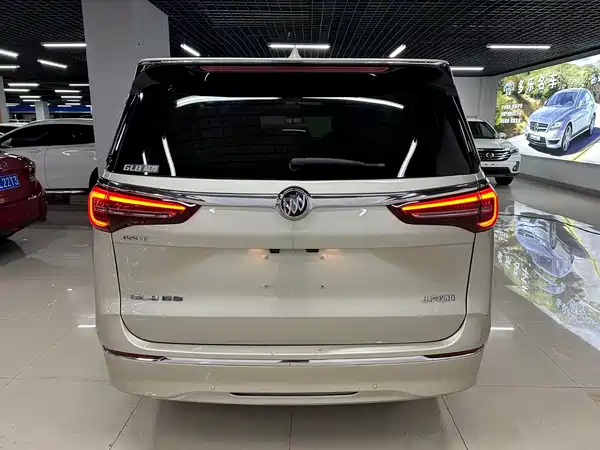 Buick GL8 2021