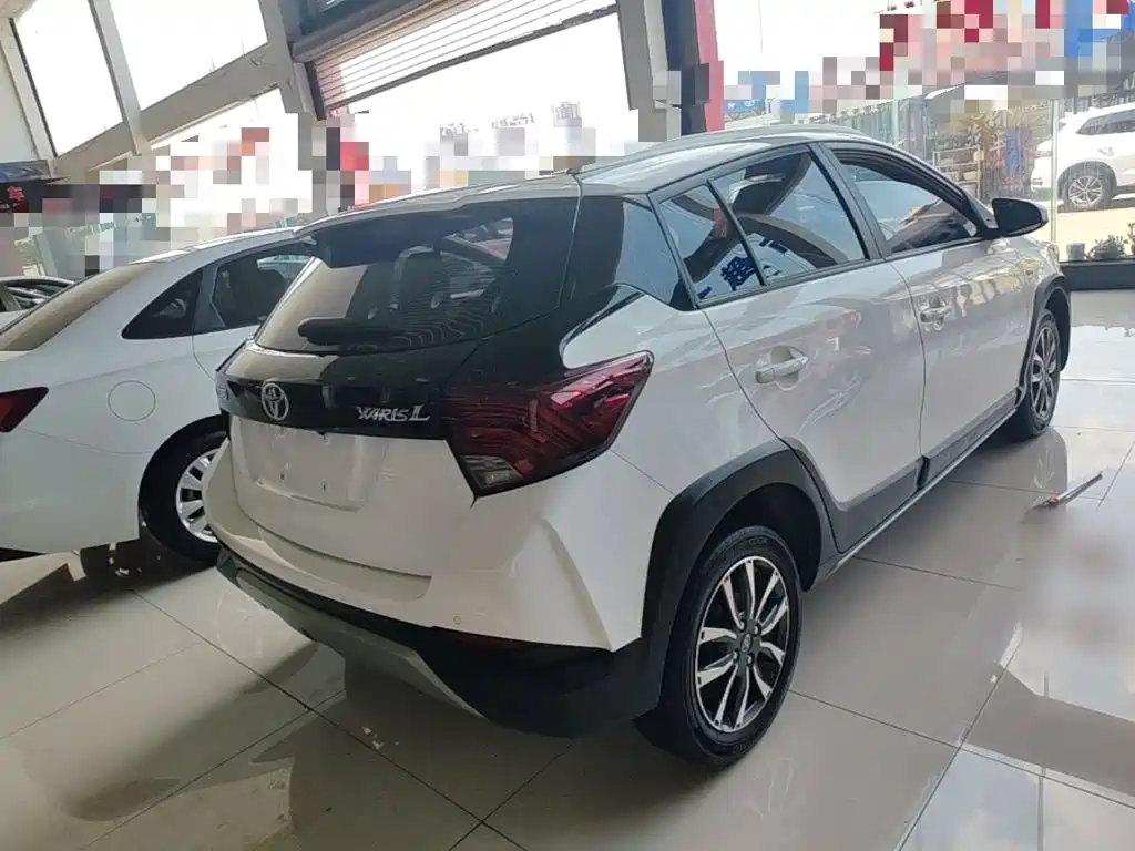 Toyota Yaris L 2020