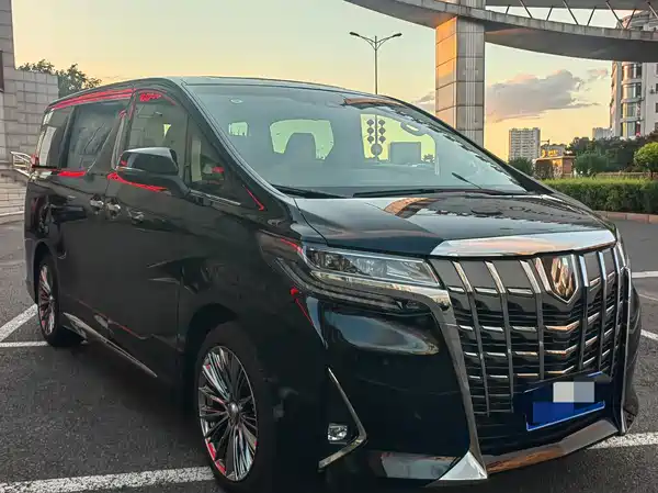 Toyota Alphard 2023