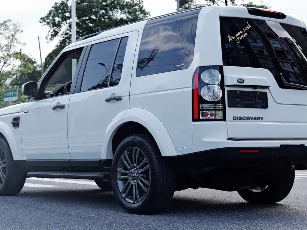 Land Rover Discovery 2016 — фото 6