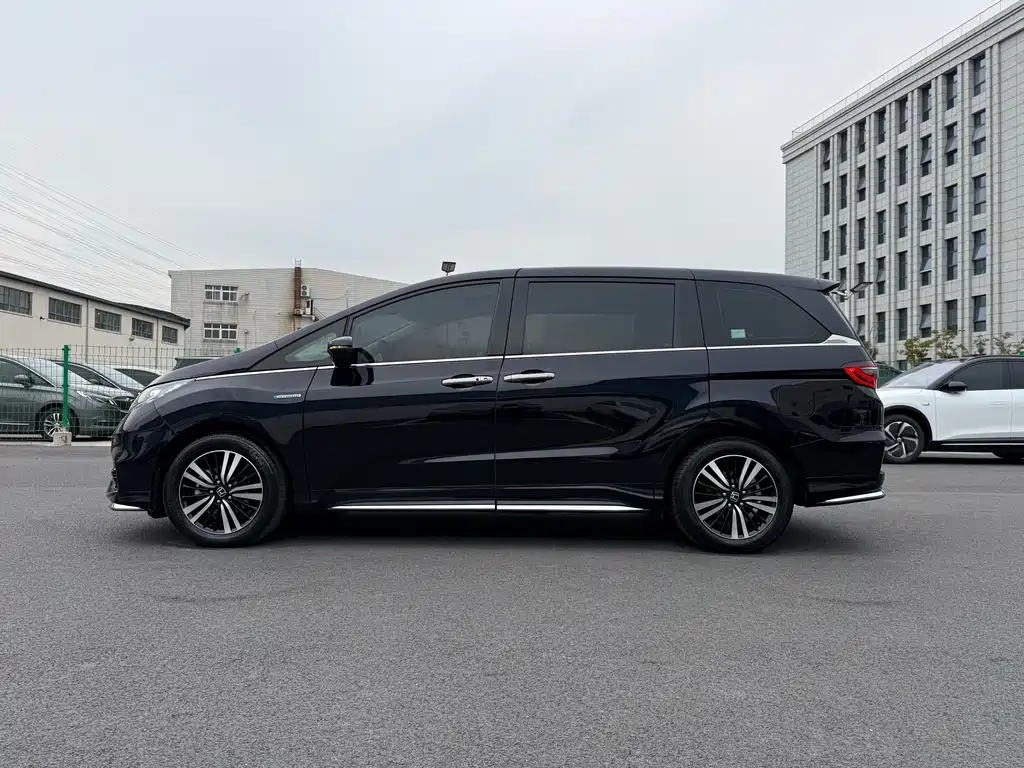 Honda Odyssey 2021 — фото 20