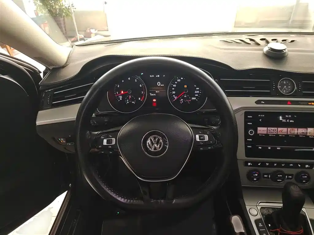 Volkswagen Viloran 2018 — фото 4