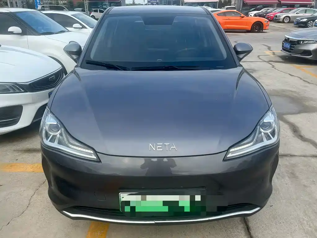 Neta V 2022