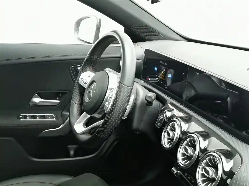 Mercedes-Benz CLA 2020 — фото 22