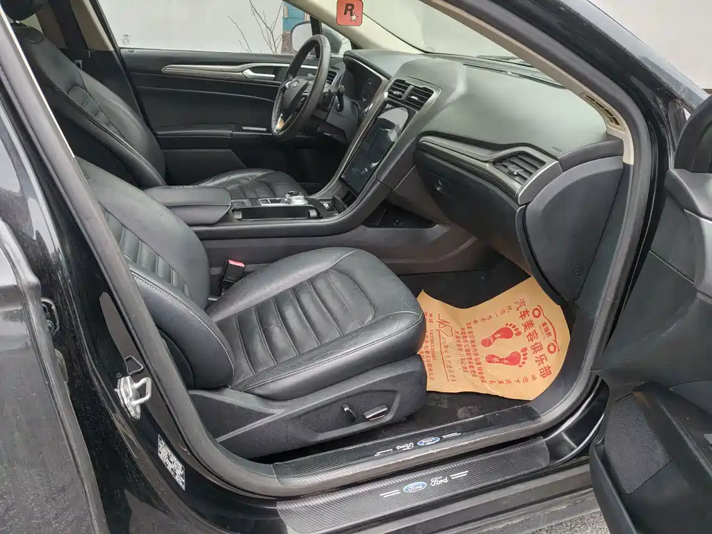 Ford Mondeo 2017 — фото 4