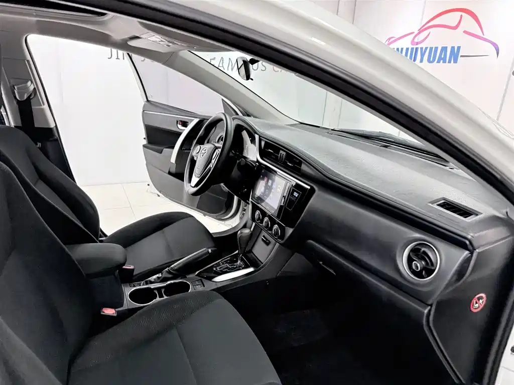 Toyota Corolla 2018 — фото 17