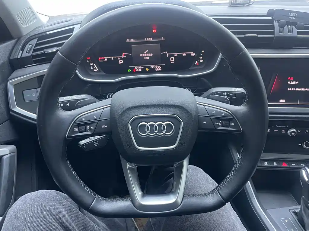 Audi Q3 2022 — фото 17