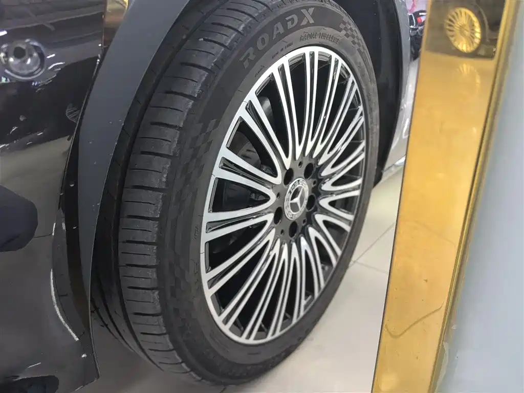 Mercedes-Benz E-Class 2023 — фото 23