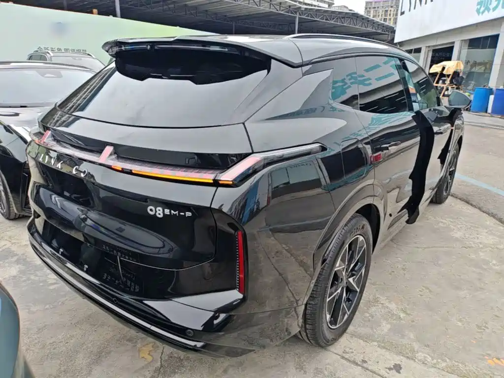 Lynk & Co 08 EM-P 2026