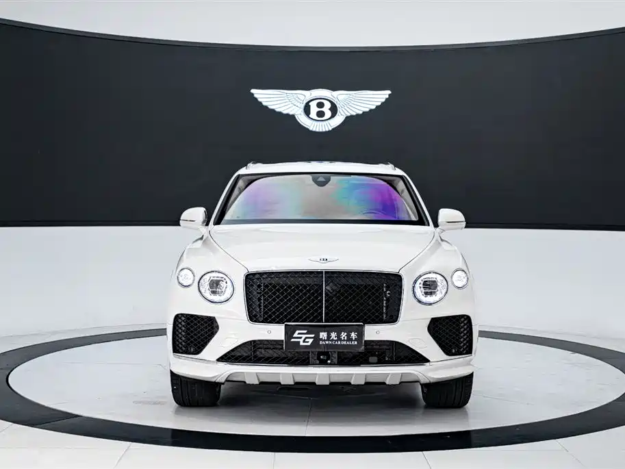 Bentley Bentayga 2025 — фото 3