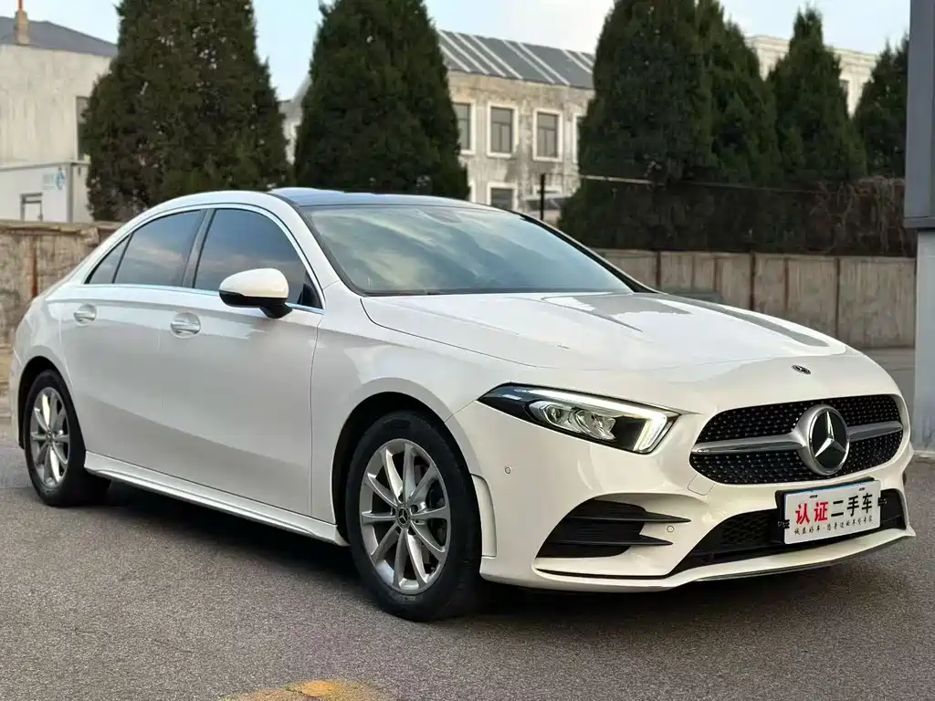 Mercedes-Benz A-Class 2022 — фото 1