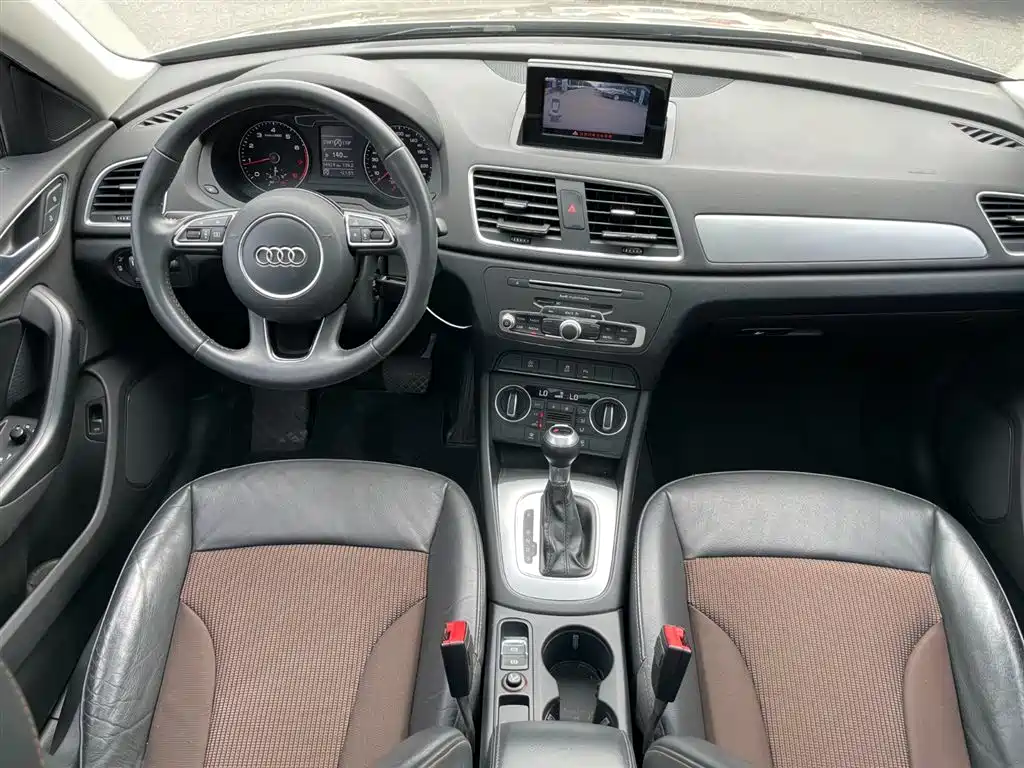 Audi Q3 2018 — фото 9