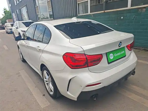 BMW 1 Series 2021