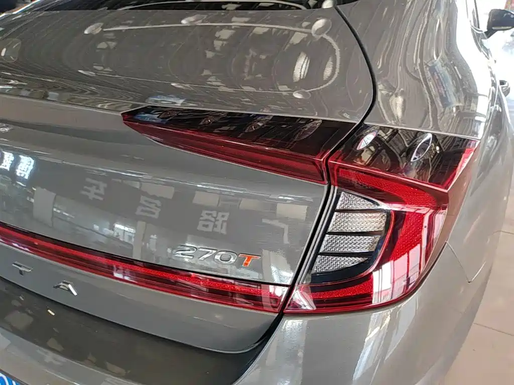 Hyundai Sonata 2022 — фото 8