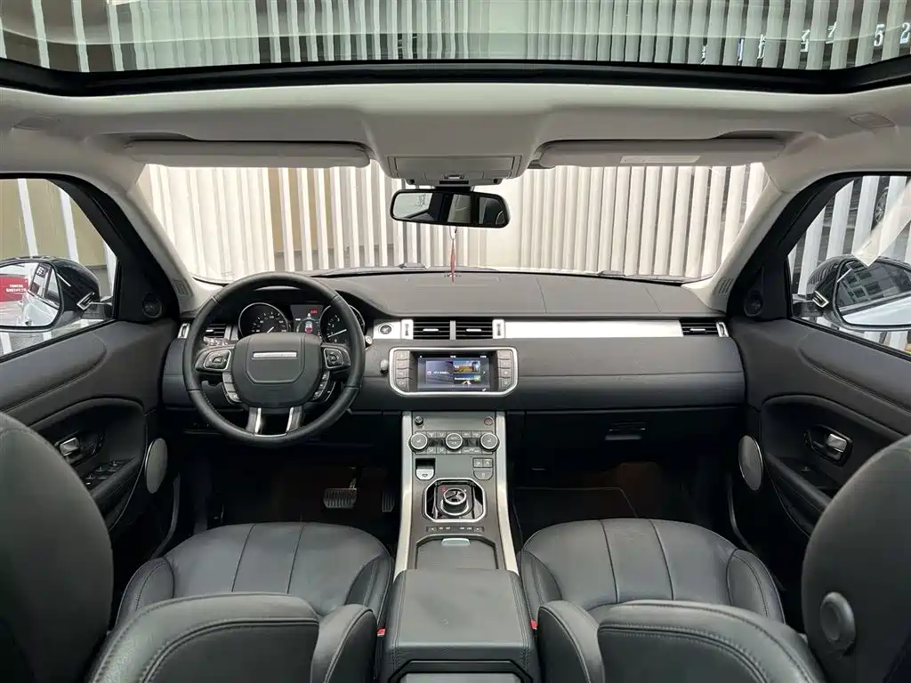 Land Rover Evoque 2017 — фото 9