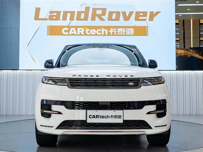 Land Rover Sport 2024 — фото 1