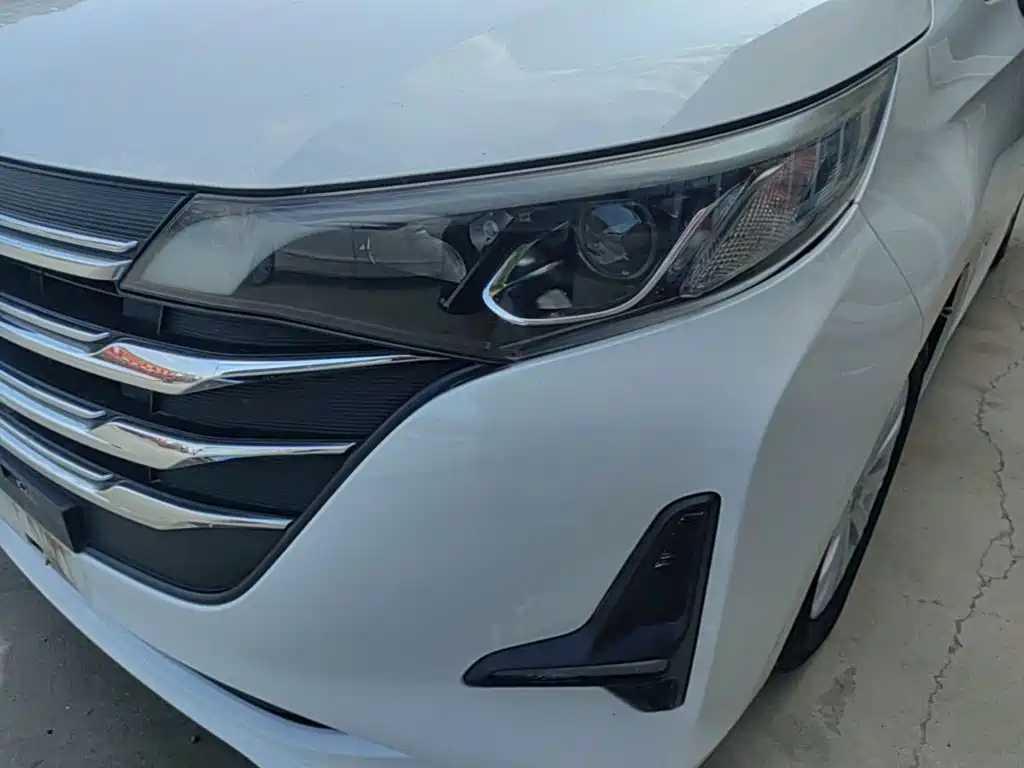 GAC Motor Trumpchi M6 2020 — фото 24
