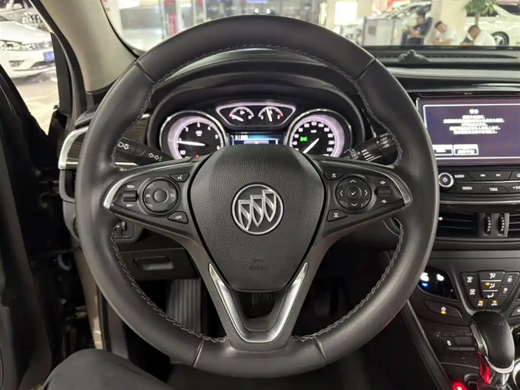 Buick Envision Plus 2018 — фото 15