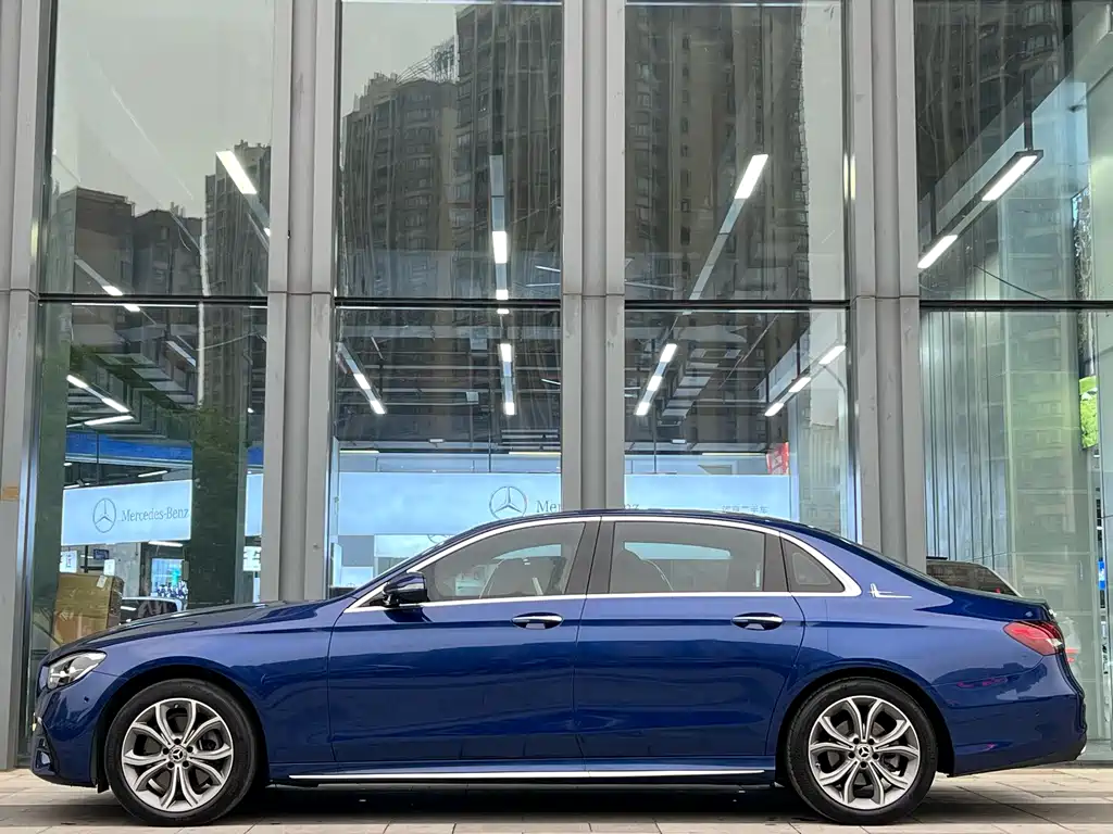Mercedes-Benz E-Class 2023