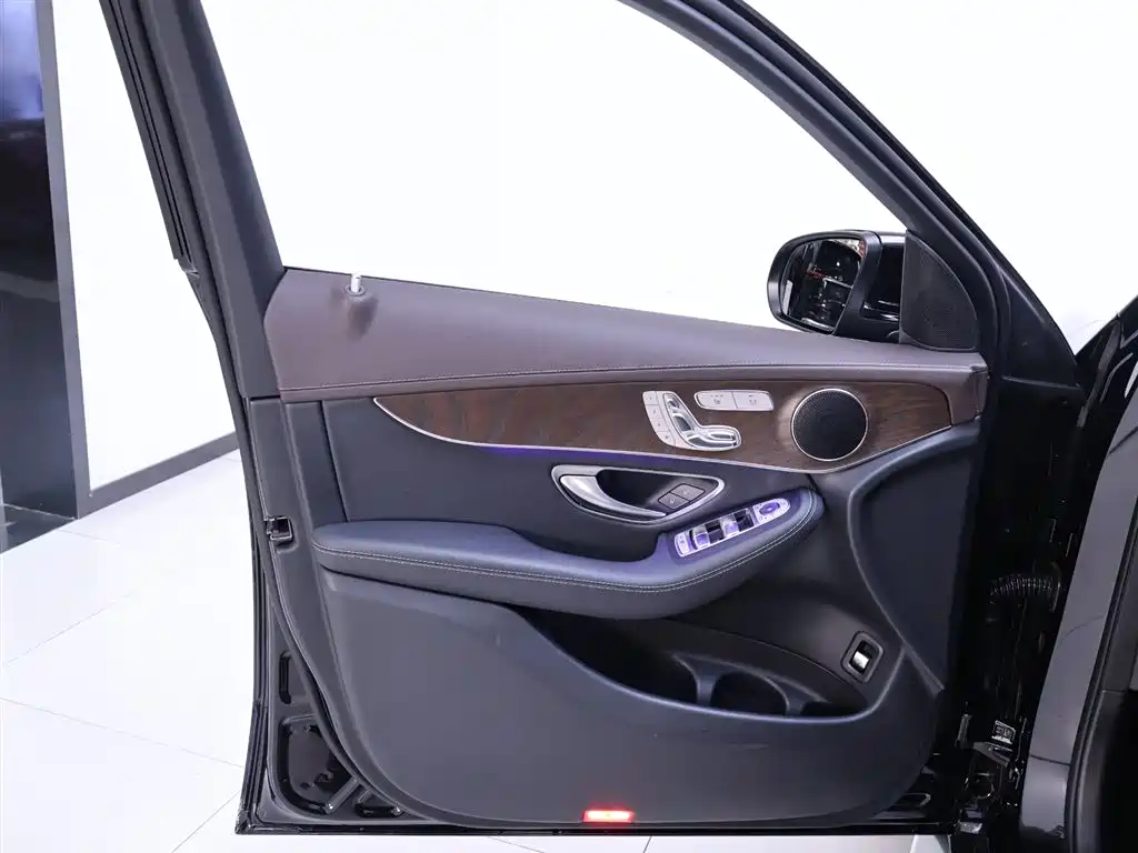 Mercedes-Benz GLC 2022 — фото 18