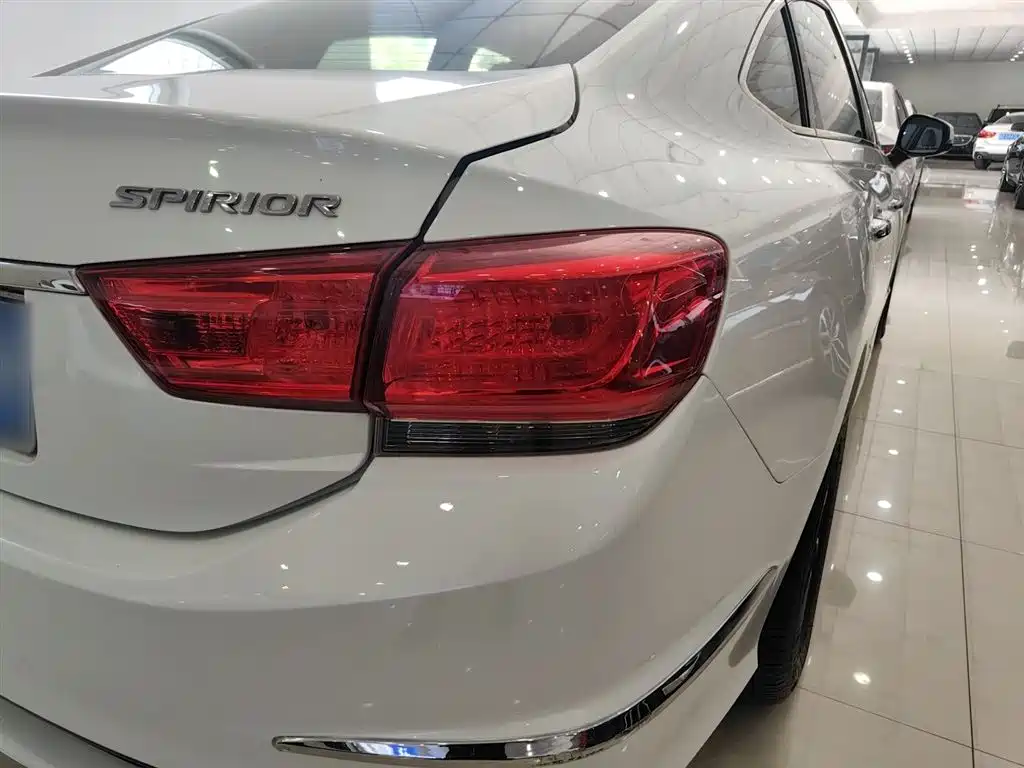 Honda Spirior 2016 — фото 10
