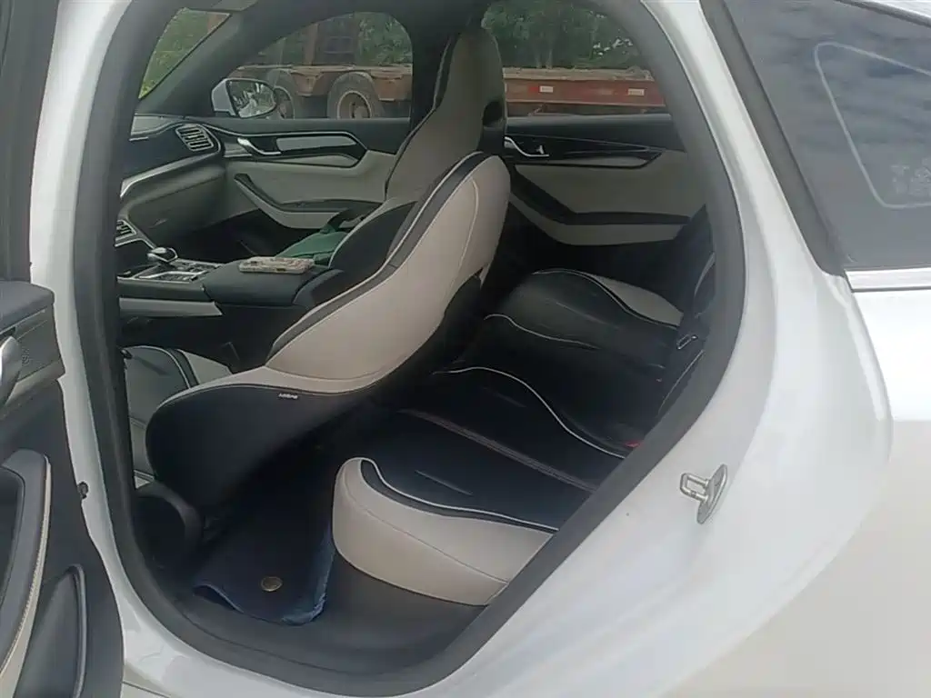 BYD Qin PLUS 2022 — фото 17