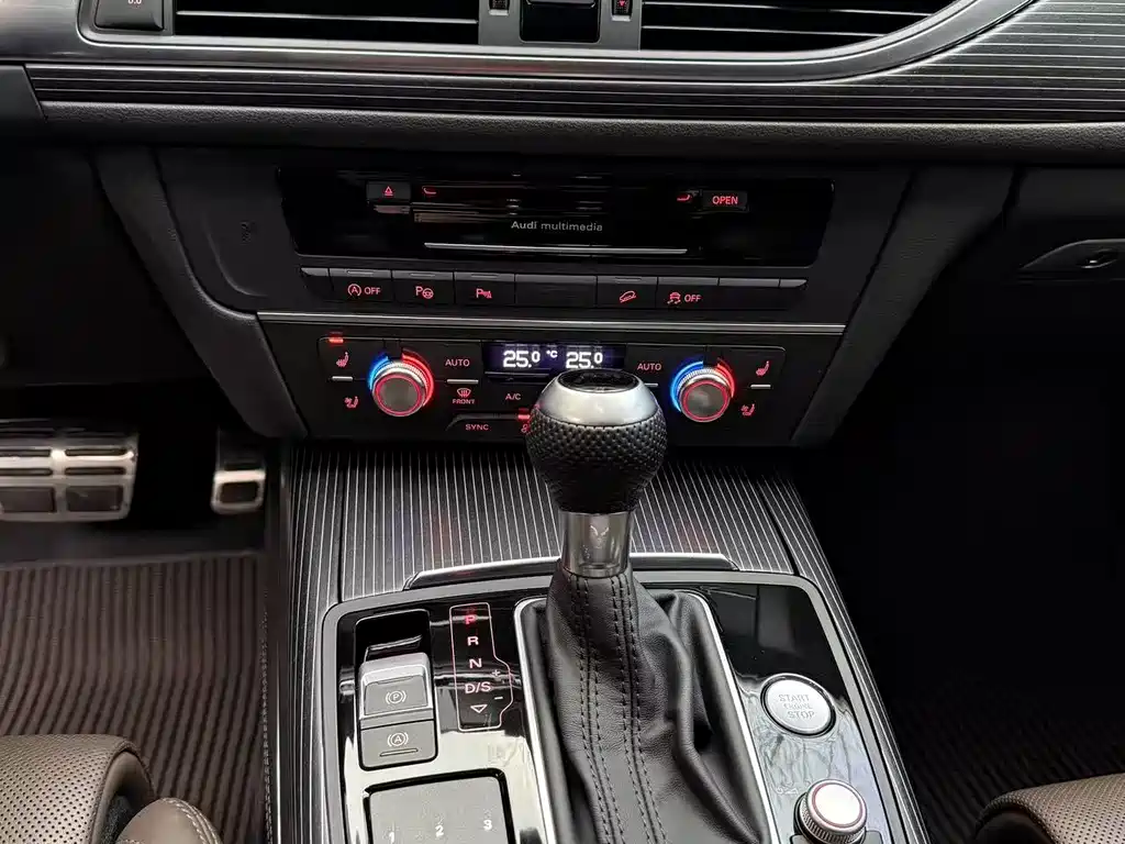 Audi A6 2018 — фото 9
