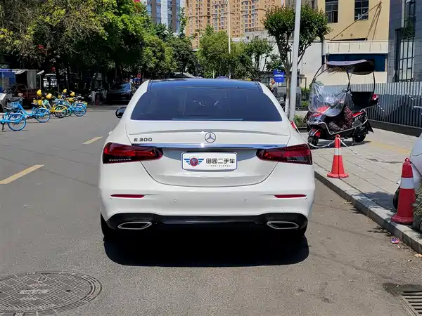 Mercedes-Benz E-Class 2023