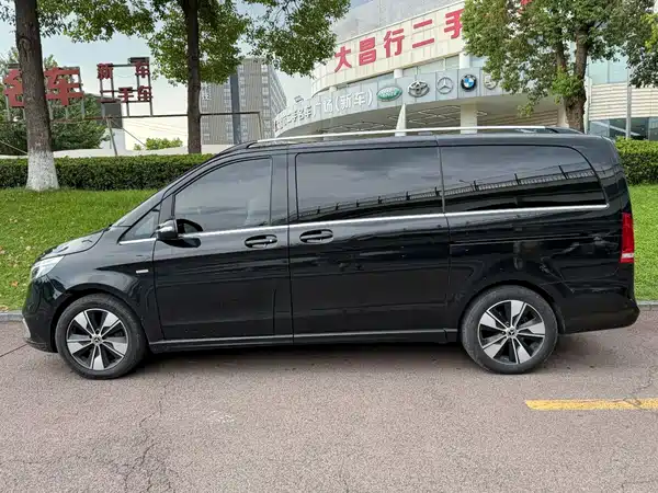 Mercedes-Benz V-Class 2022