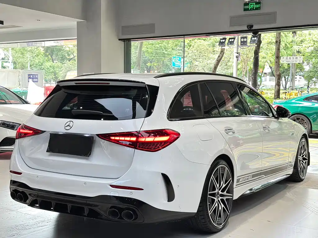 Mercedes-Benz C-Class AMG 2024 — фото 10