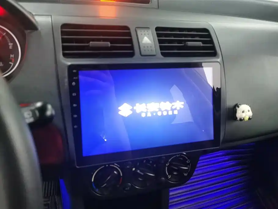 Suzuki Swift 2017 — фото 13