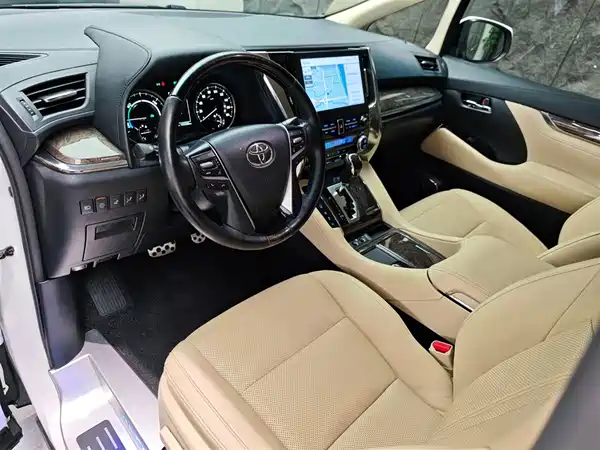 Toyota Alphard 2021