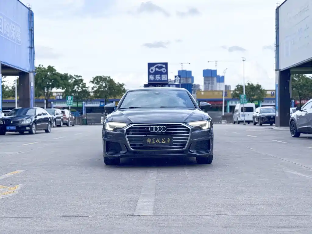 Audi A6L 2022