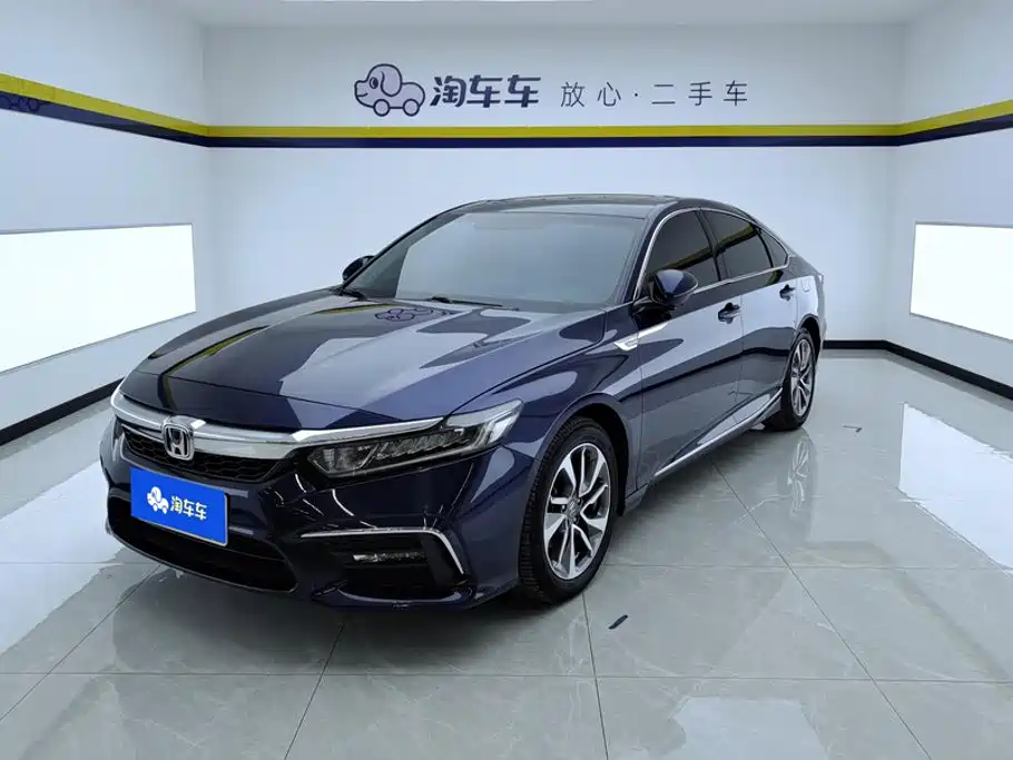 Honda Inspire 2019 — фото 1