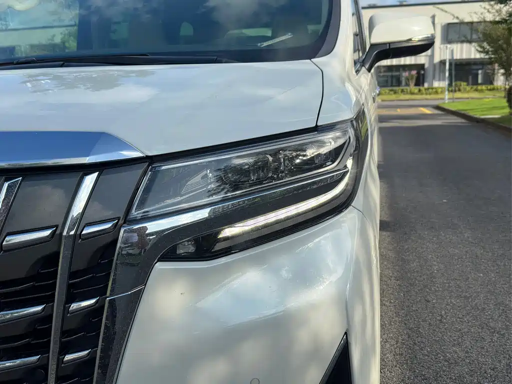Toyota Alphard 2021 — фото 7