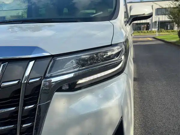 Toyota Alphard 2021