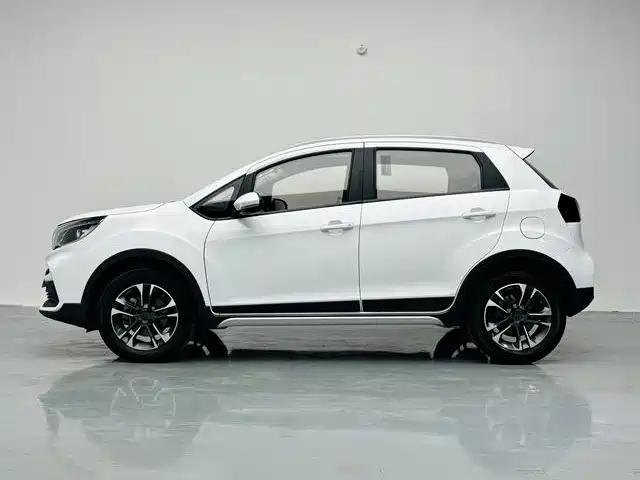 Geely Vision X3 2020 — фото 14