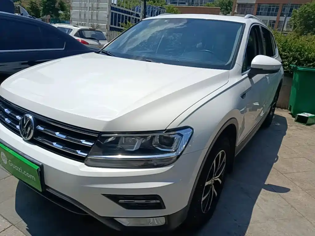 Volkswagen Tiguan L 2018 — фото 2