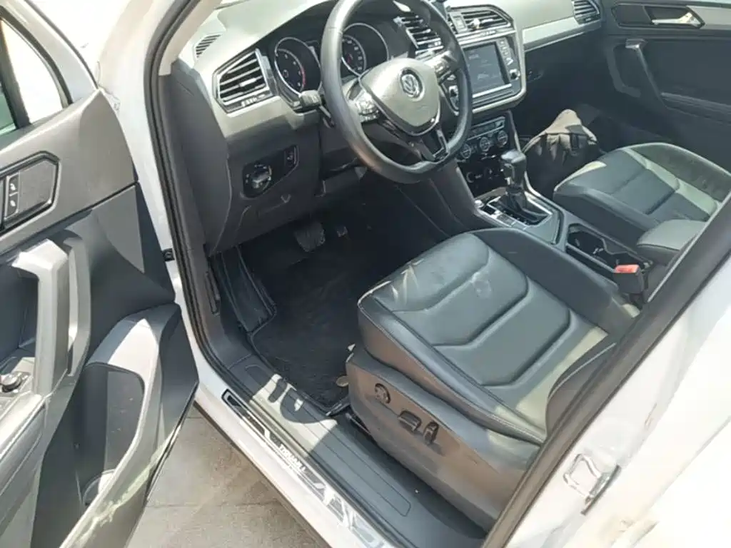 Volkswagen Tiguan L 2018 — фото 16