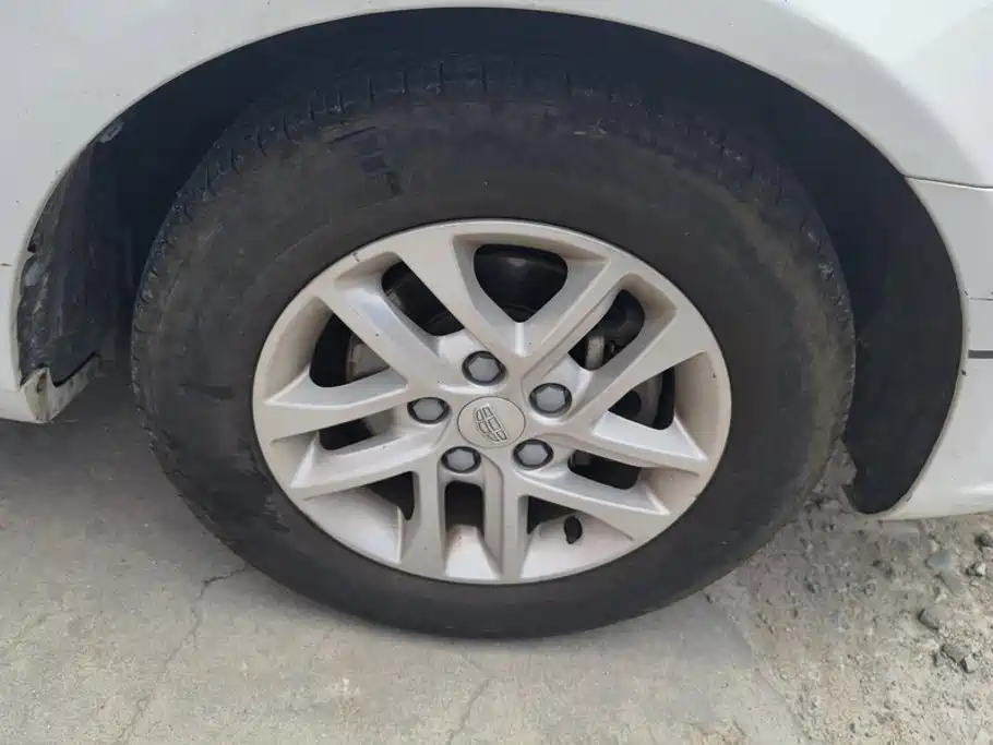 Geely Emgrand 2016