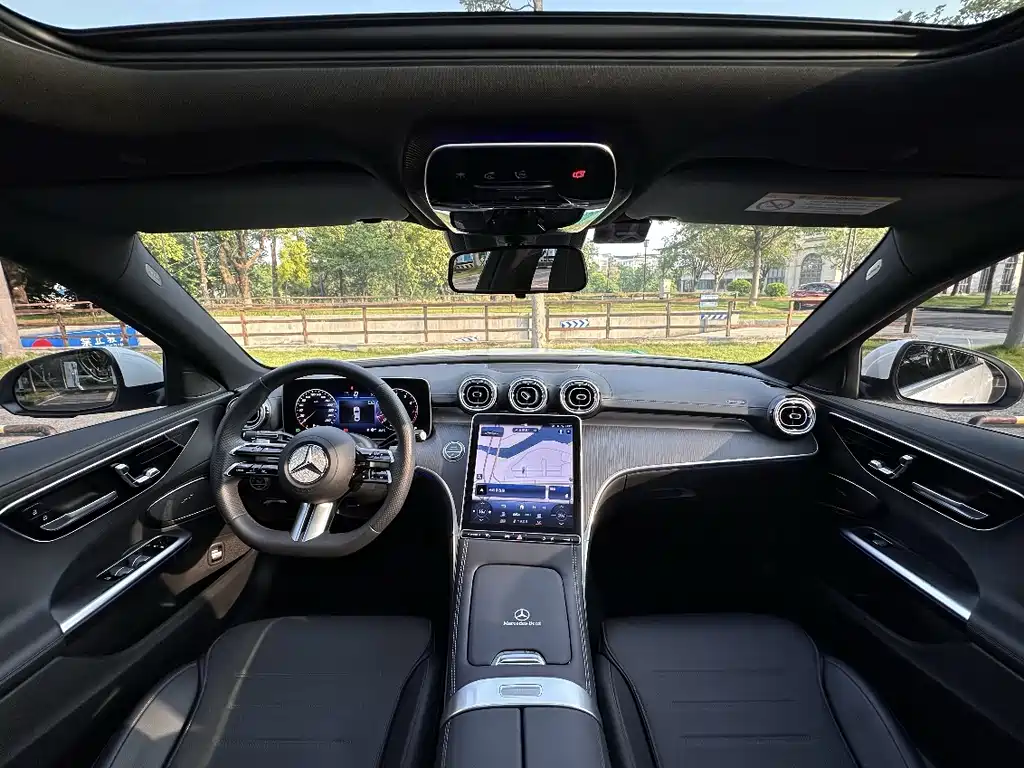 Mercedes-Benz C-Class 2023 — фото 6