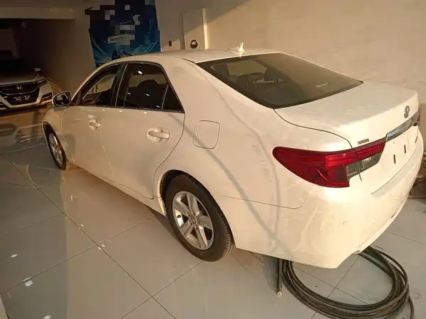 Toyota Reiz 2013