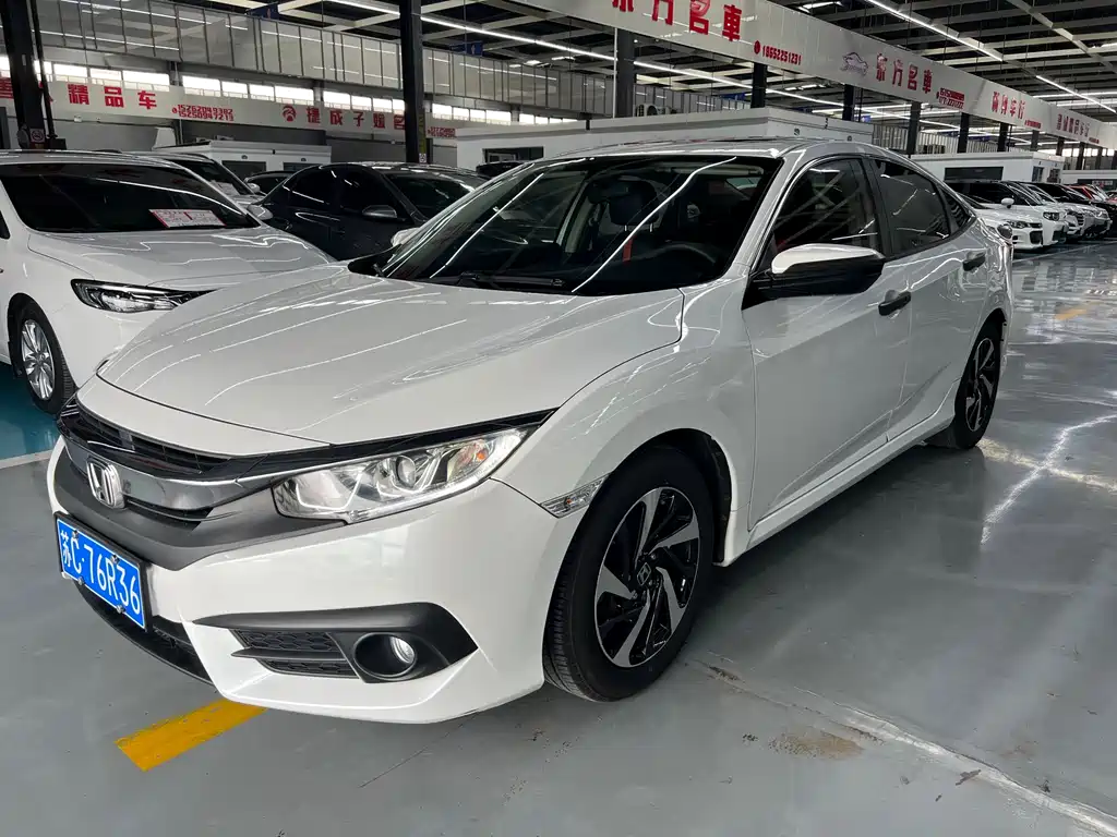 Honda Civic 2018 — фото 1