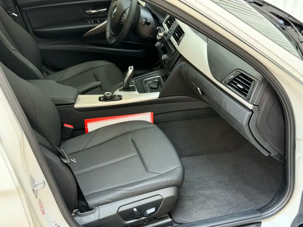 BMW 3 Series 2014 — фото 10