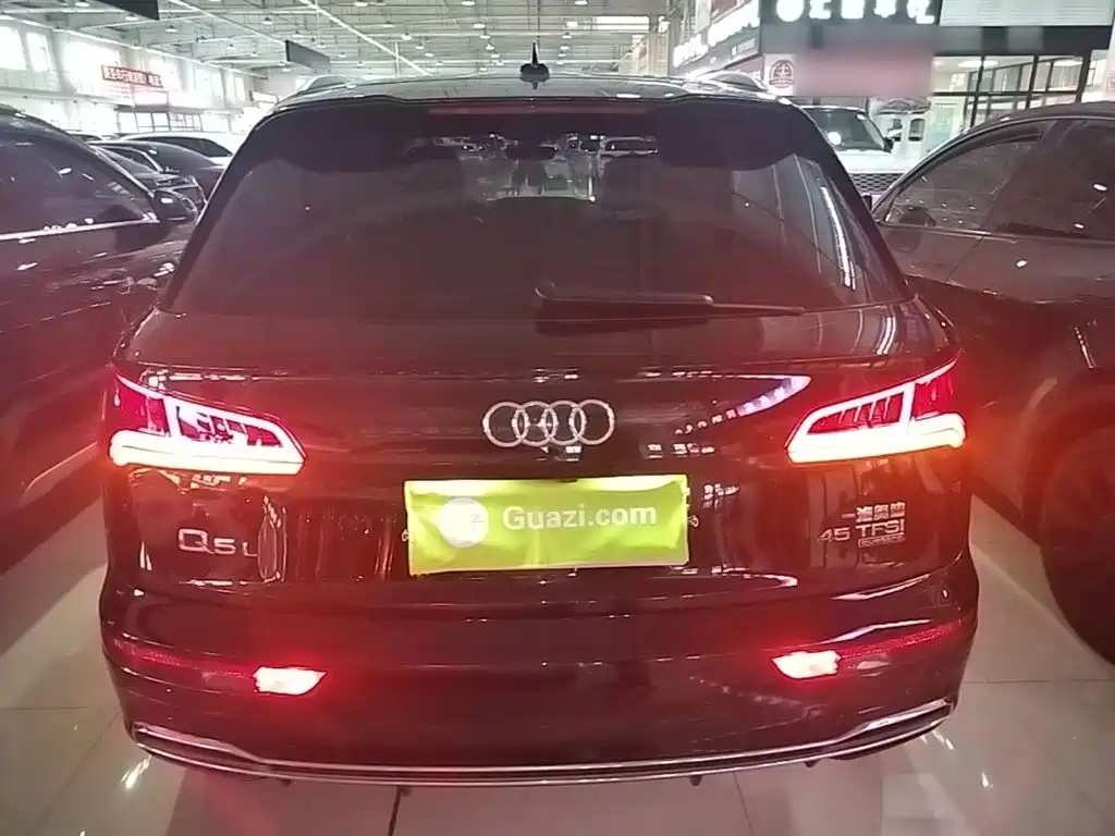 Audi Q5L 2019 — фото 6