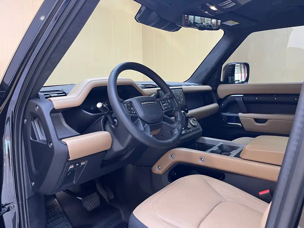 Land Rover Defender 2025 — фото 10